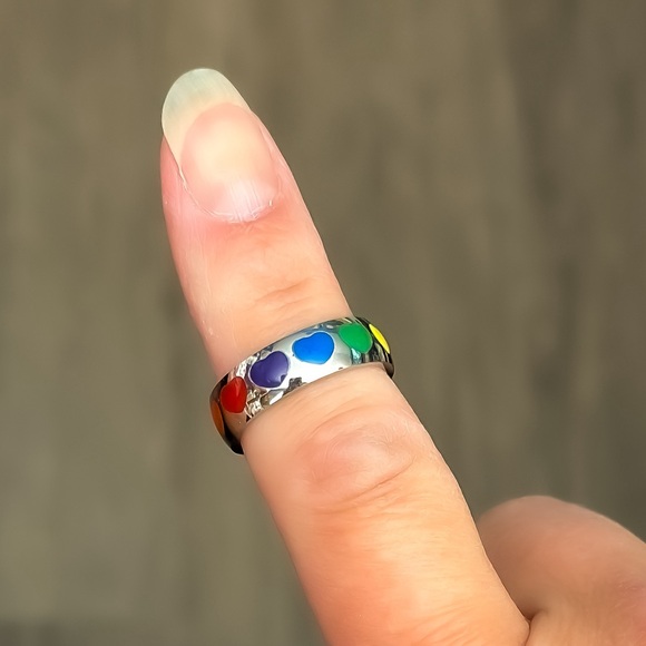 Rainbow heart silver ring Old Navy size 8 - Picture 2 of 2